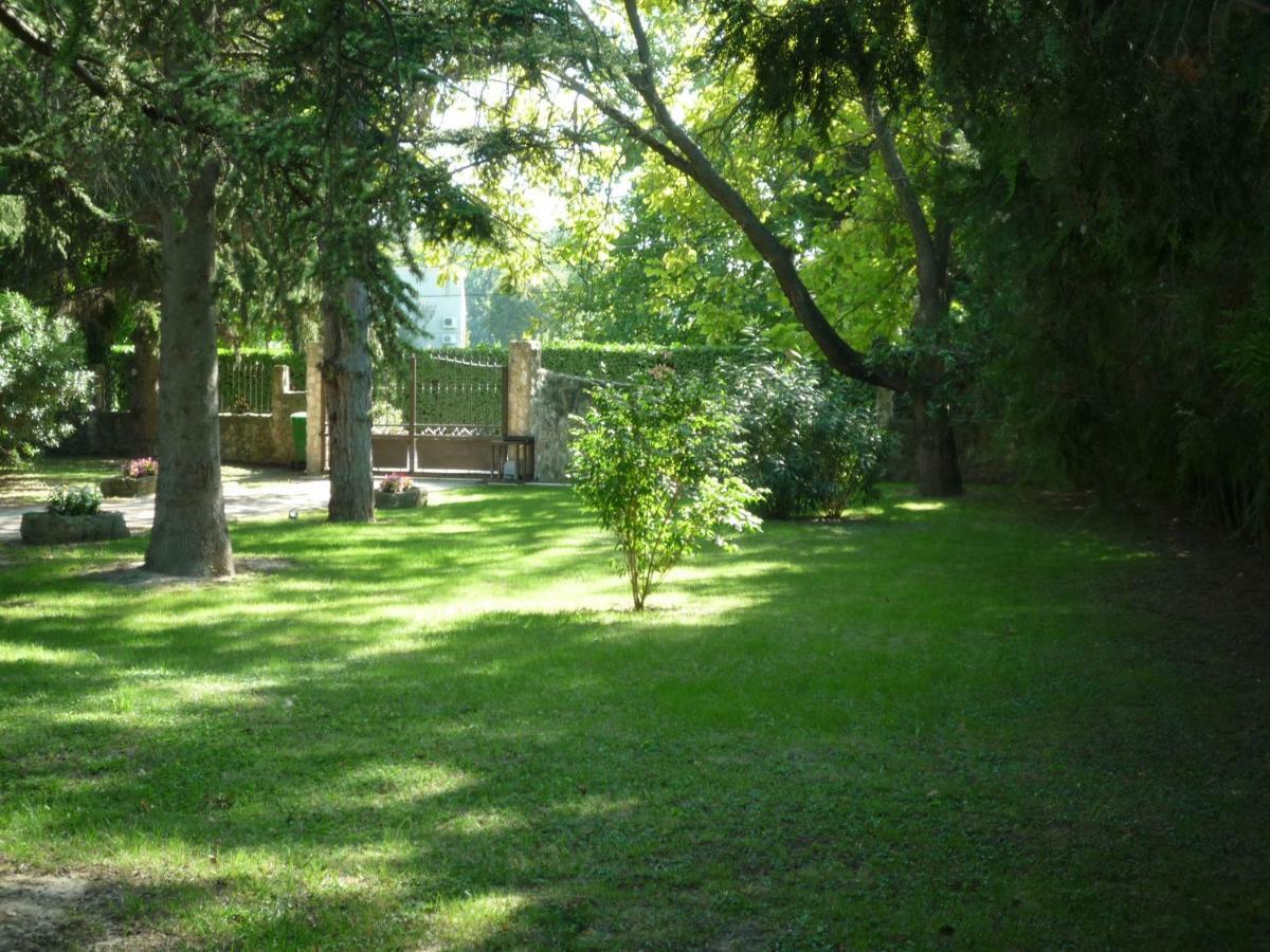 Bed and Breakfast Mas De L'Ile Awinion Zewnętrze zdjęcie